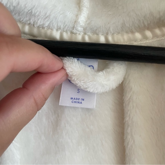 NWT women’s robe Sz small starts sorts juniors sizing - Picture 7 of 11